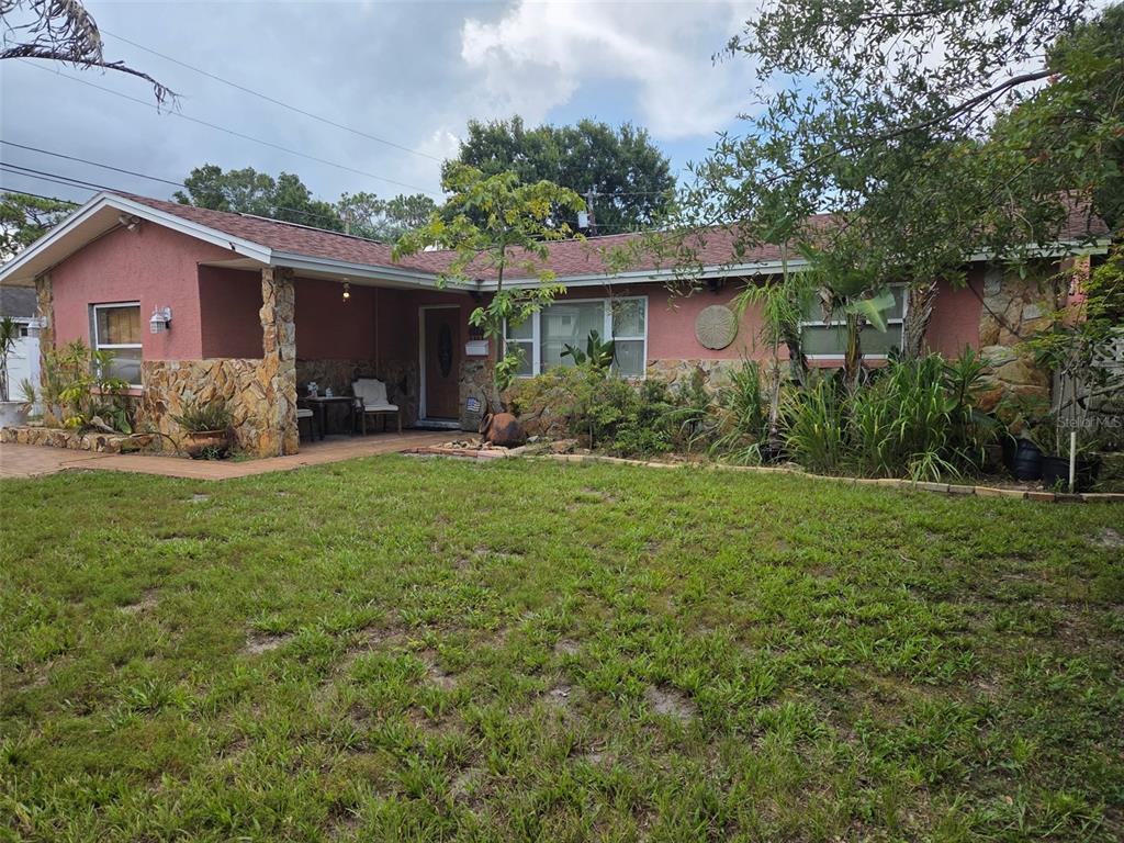 8665 Mockingbird Lane Seminole, FL 33777 - Photo 6 of 26