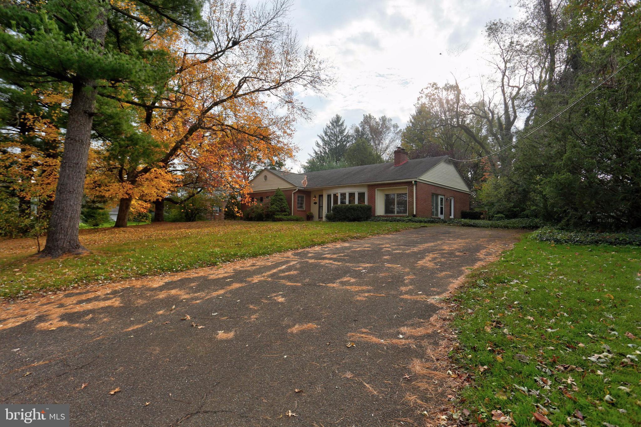 741 Dorsea Road Lancaster, PA 17601 - Photo 3 of 36 Gallery Image 3