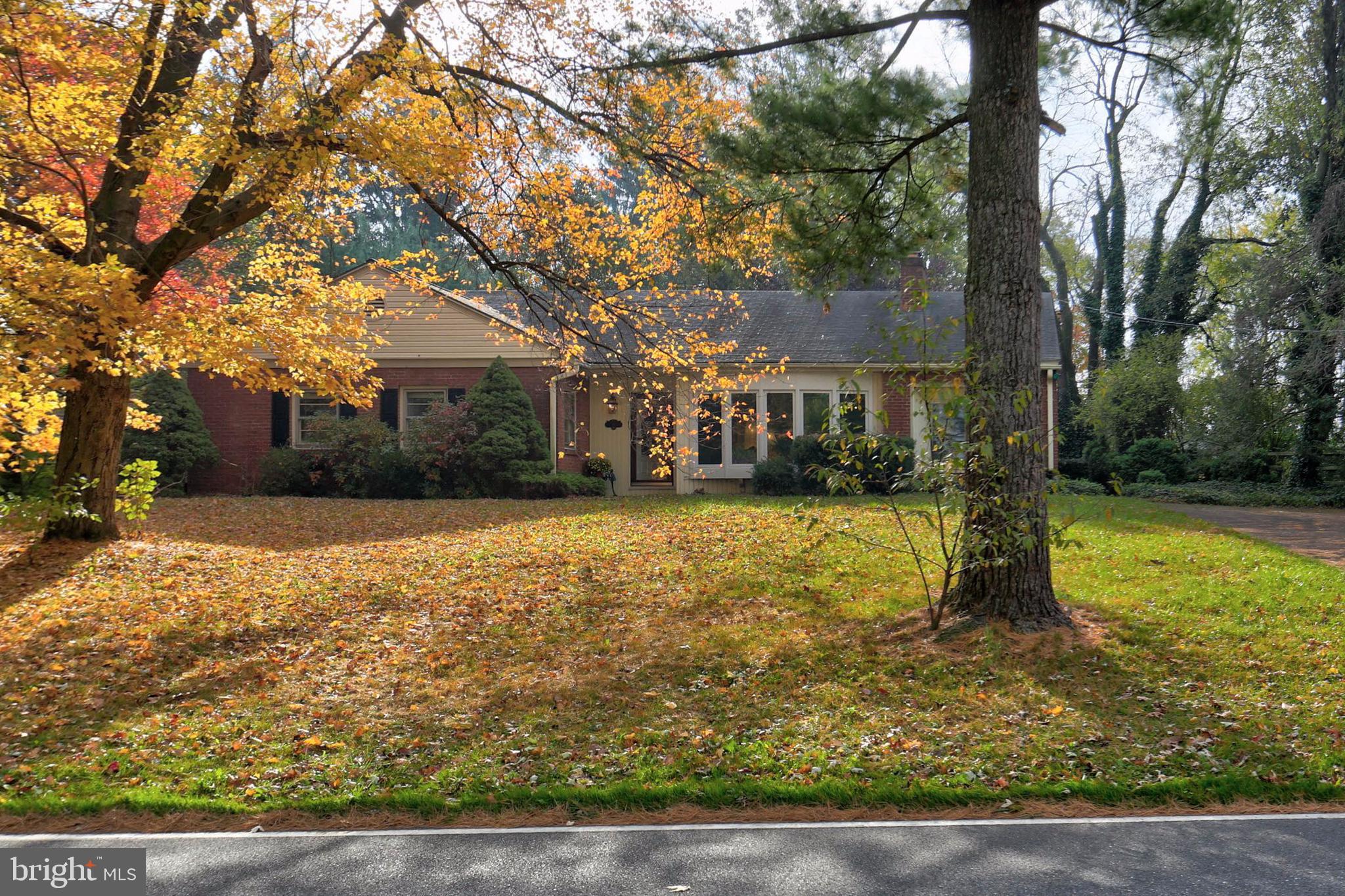 741 Dorsea Road Lancaster, PA 17601 - Photo 4 of 36 Gallery Image 4