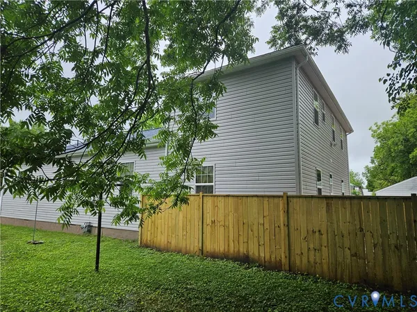 $465,000 | 203 Lafayette Avenue, Colonial Heights, VA 23834