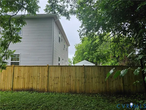 $465,000 | 203 Lafayette Avenue, Colonial Heights, VA 23834