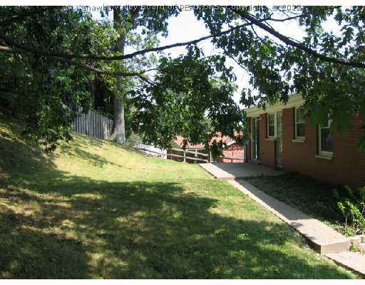 1713 Smith Road Charleston, WV 25314 - Photo 8 of 8 Yard/Garden.
