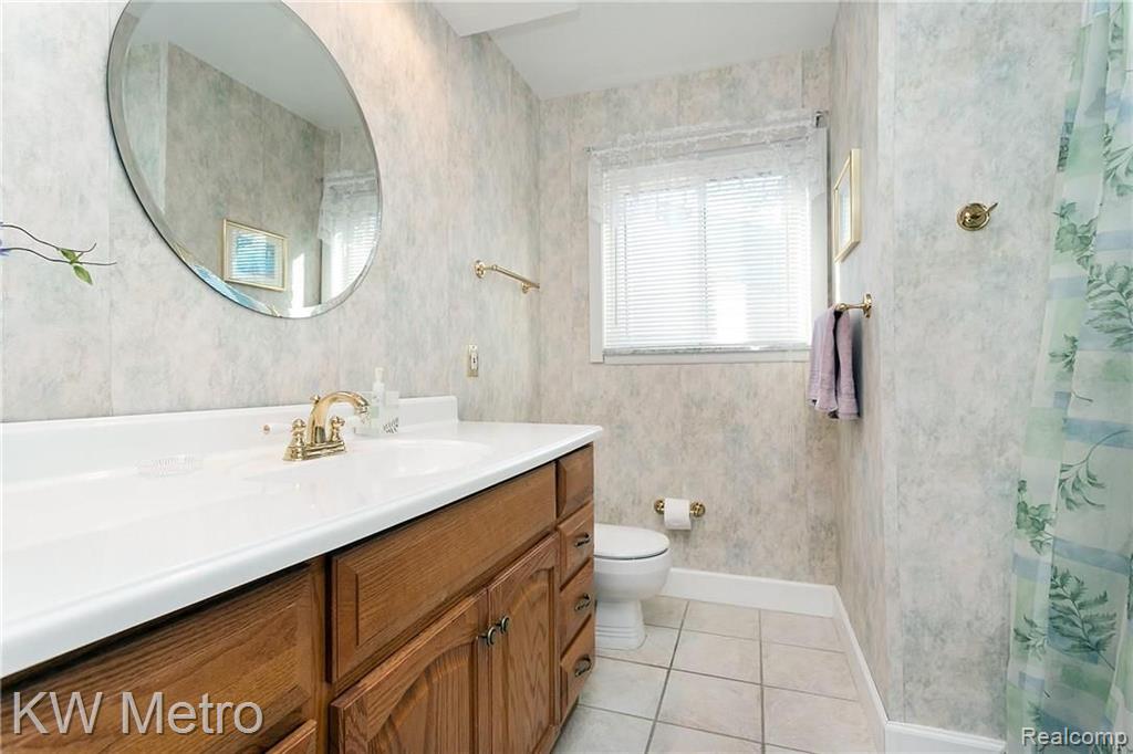 848 Croydon Road Rochester Hills, MI 48309 - Photo 22 of 34