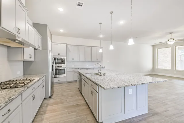 $585,000 | 210 Liatris Court, Conroe, TX 77304