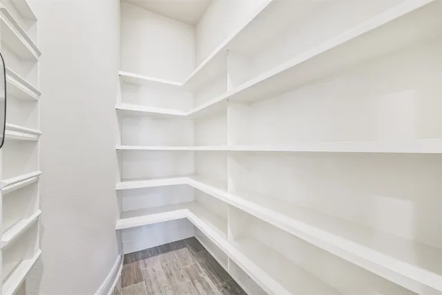 $585,000 | 210 Liatris Court, Conroe, TX 77304