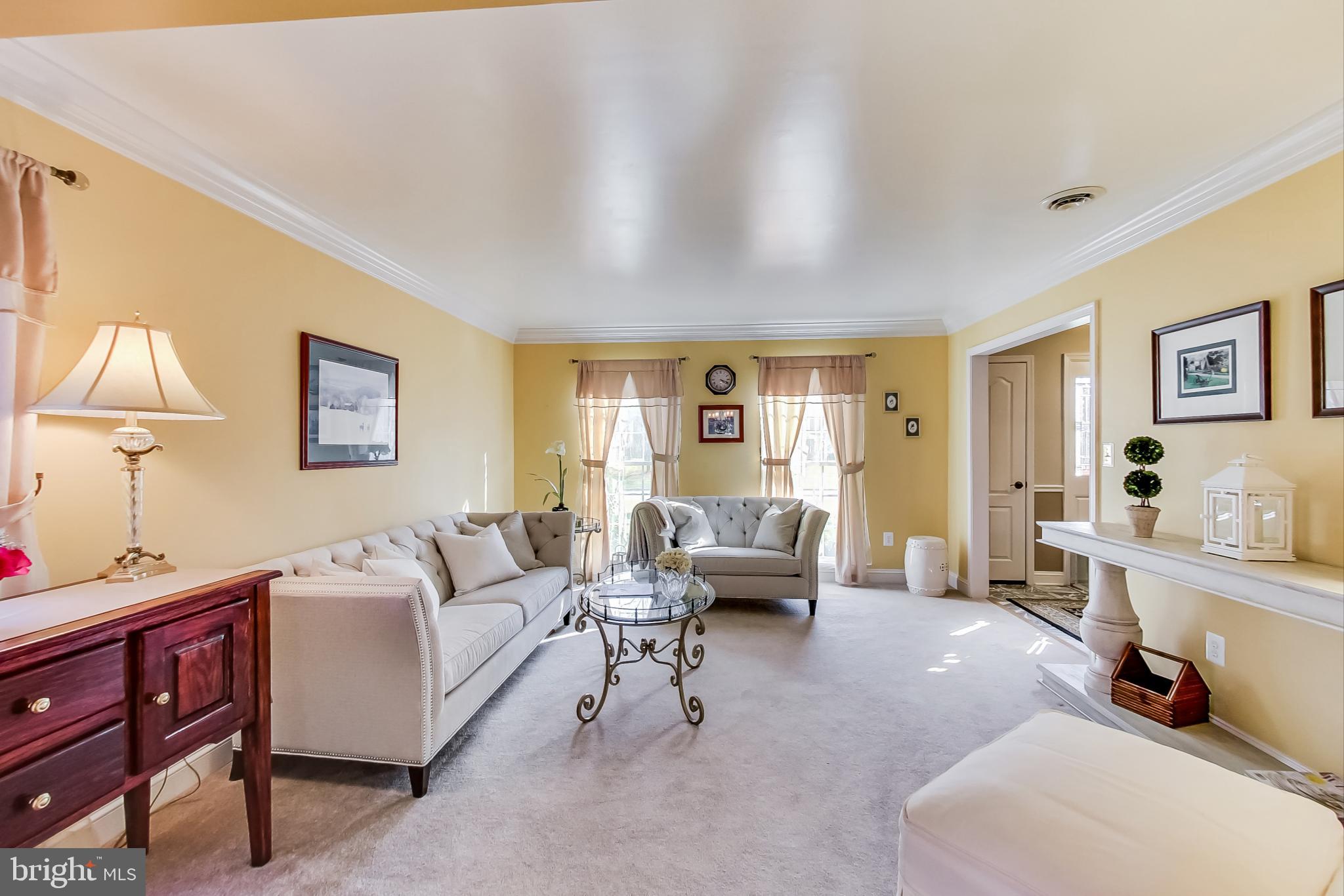 4089 Sharp Road Glenelg, MD 21737 - Photo 11 of 76 Living Room