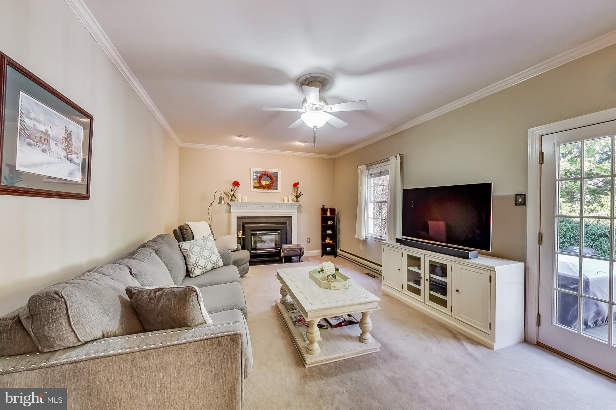 4089 Sharp Road Glenelg, MD 21737 - Photo 20 of 76 Family Room