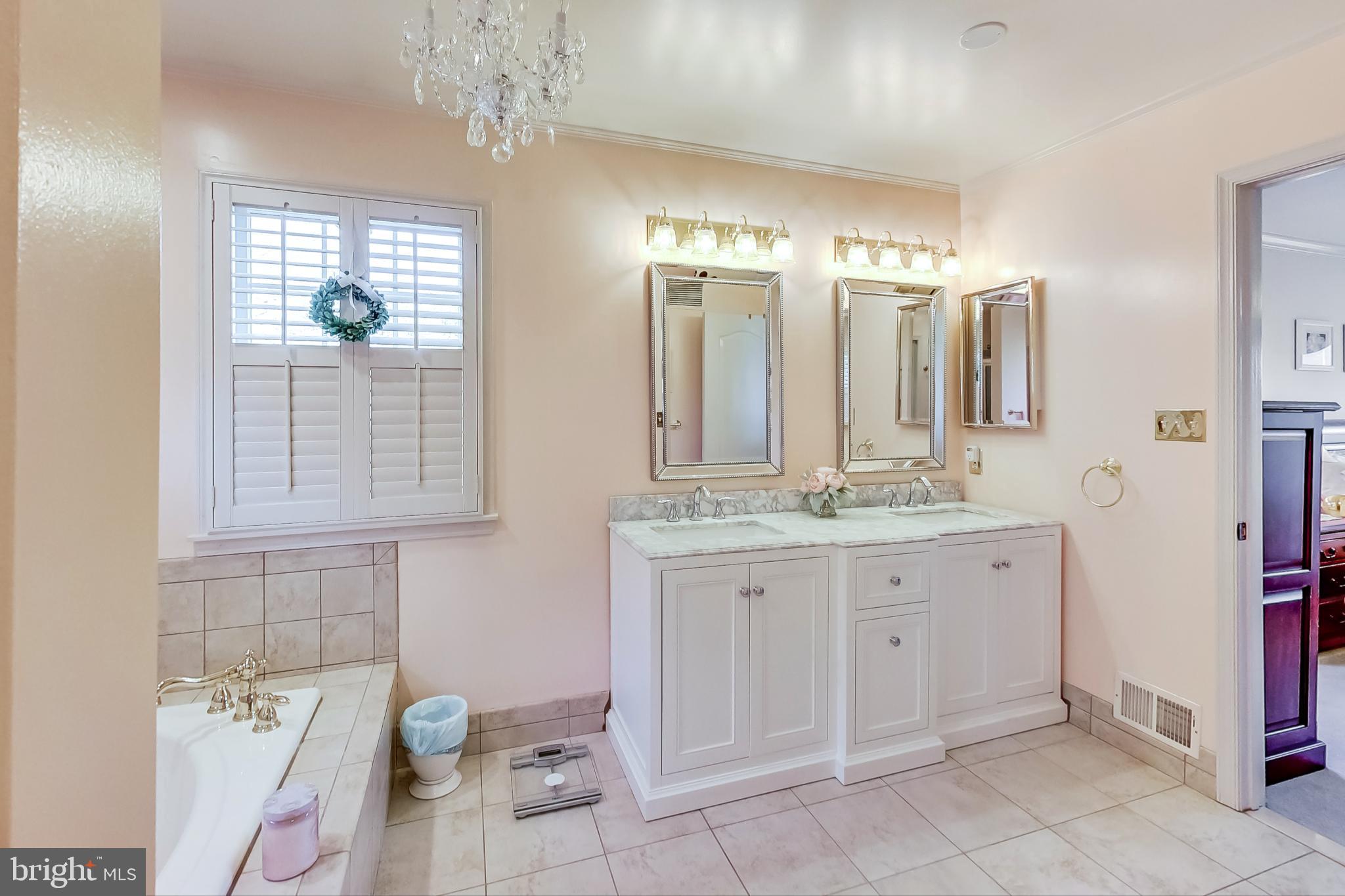 4089 Sharp Road Glenelg, MD 21737 - Photo 33 of 76 Primary bath with dual sinks