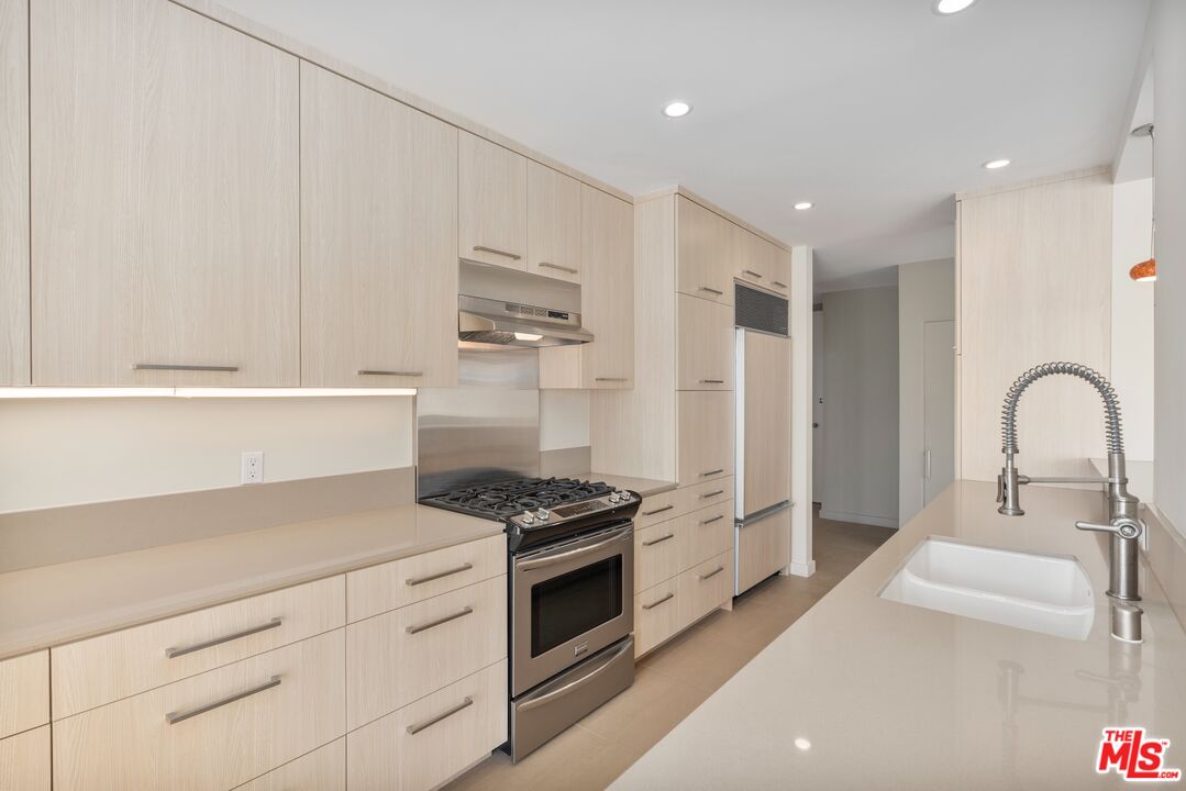 1 Northstar Street, Unit 101 Marina del Rey, CA 90292 - Photo 7 of 22
