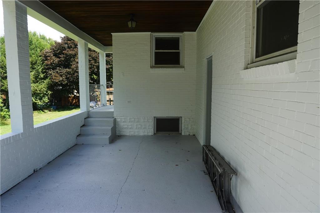 129 Lebanon Church Road Pittsburgh, PA 15236 - Photo 4 of 25 Gallery Image 4