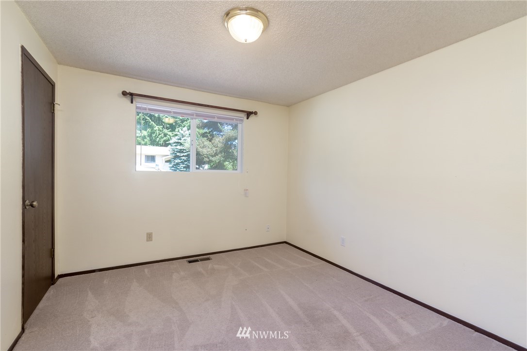 2220 172nd Place Southeast Bothell, WA 98012 - Photo 14 of 25 Gallery Image 14