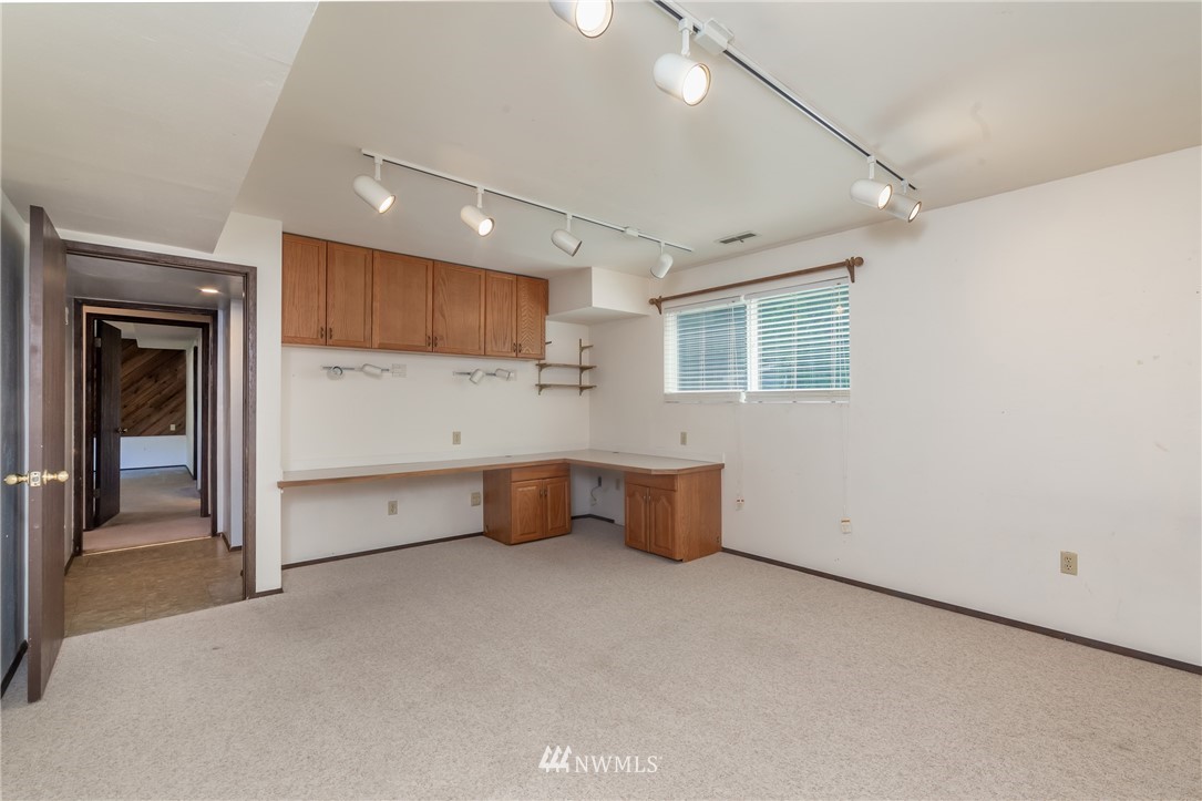 2220 172nd Place Southeast Bothell, WA 98012 - Photo 17 of 25 Gallery Image 17