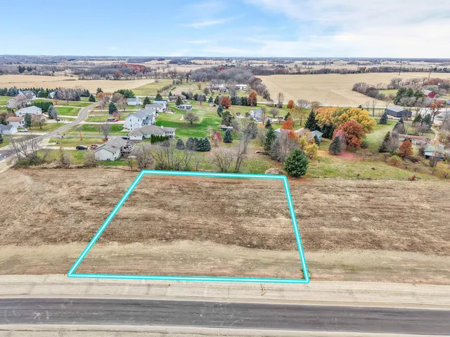 $119,900 | Lot 13 Hawks View, Edgerton, WI 53534