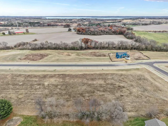$119,900 | Lot 13 Hawks View, Edgerton, WI 53534