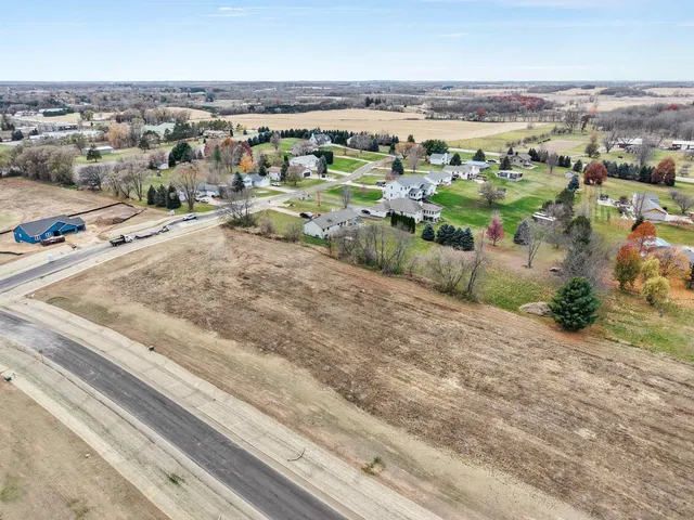 $119,900 | Lot 13 Hawks View, Edgerton, WI 53534