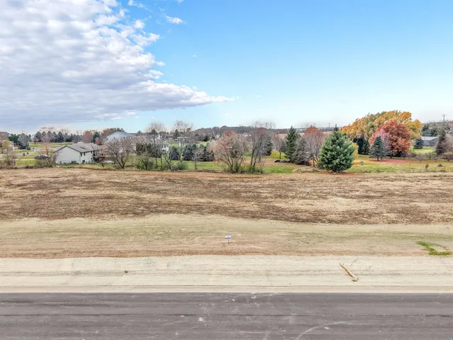 $119,900 | Lot 13 Hawks View, Edgerton, WI 53534