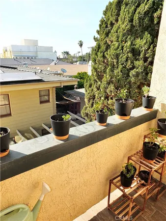 $2,695 | 1605 2nd Street, Unit 302, Long Beach, CA 90802