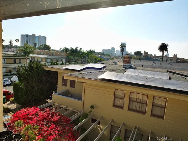 $2,695 | 1605 2nd Street, Unit 302, Long Beach, CA 90802
