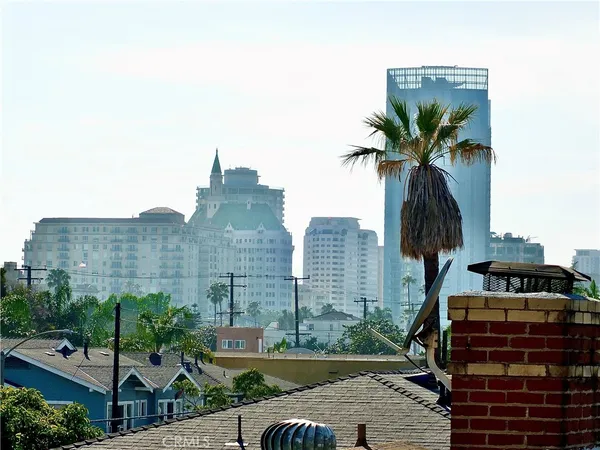 $2,695 | 1605 2nd Street, Unit 302, Long Beach, CA 90802