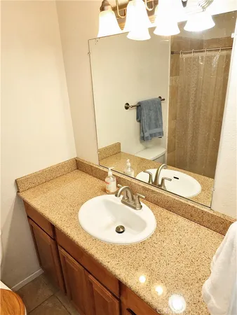 $2,695 | 1605 2nd Street, Unit 302, Long Beach, CA 90802