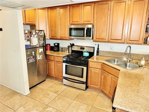 $2,695 | 1605 2nd Street, Unit 302, Long Beach, CA 90802