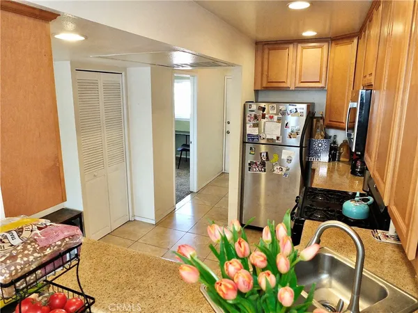 $2,695 | 1605 2nd Street, Unit 302, Long Beach, CA 90802