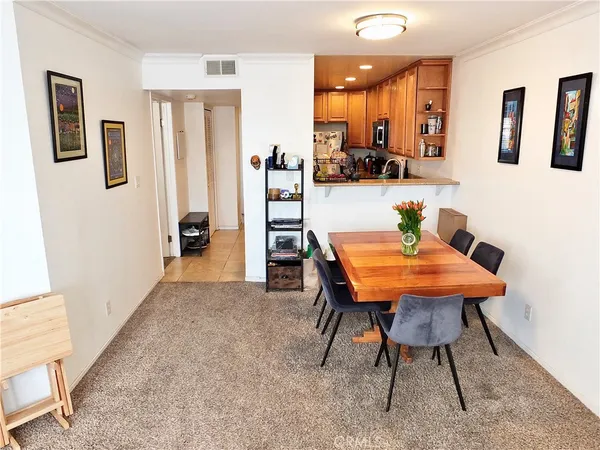 $2,695 | 1605 2nd Street, Unit 302, Long Beach, CA 90802