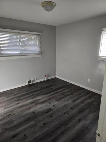 $1,900 | 27294 West Pleasant Ridge Drive, Dearborn Heights, MI 48127