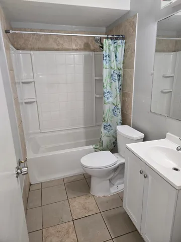 $1,900 | 27294 West Pleasant Ridge Drive, Dearborn Heights, MI 48127