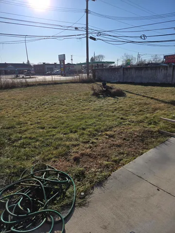 $1,900 | 27294 West Pleasant Ridge Drive, Dearborn Heights, MI 48127