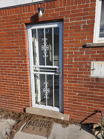 $1,900 | 27294 West Pleasant Ridge Drive, Dearborn Heights, MI 48127