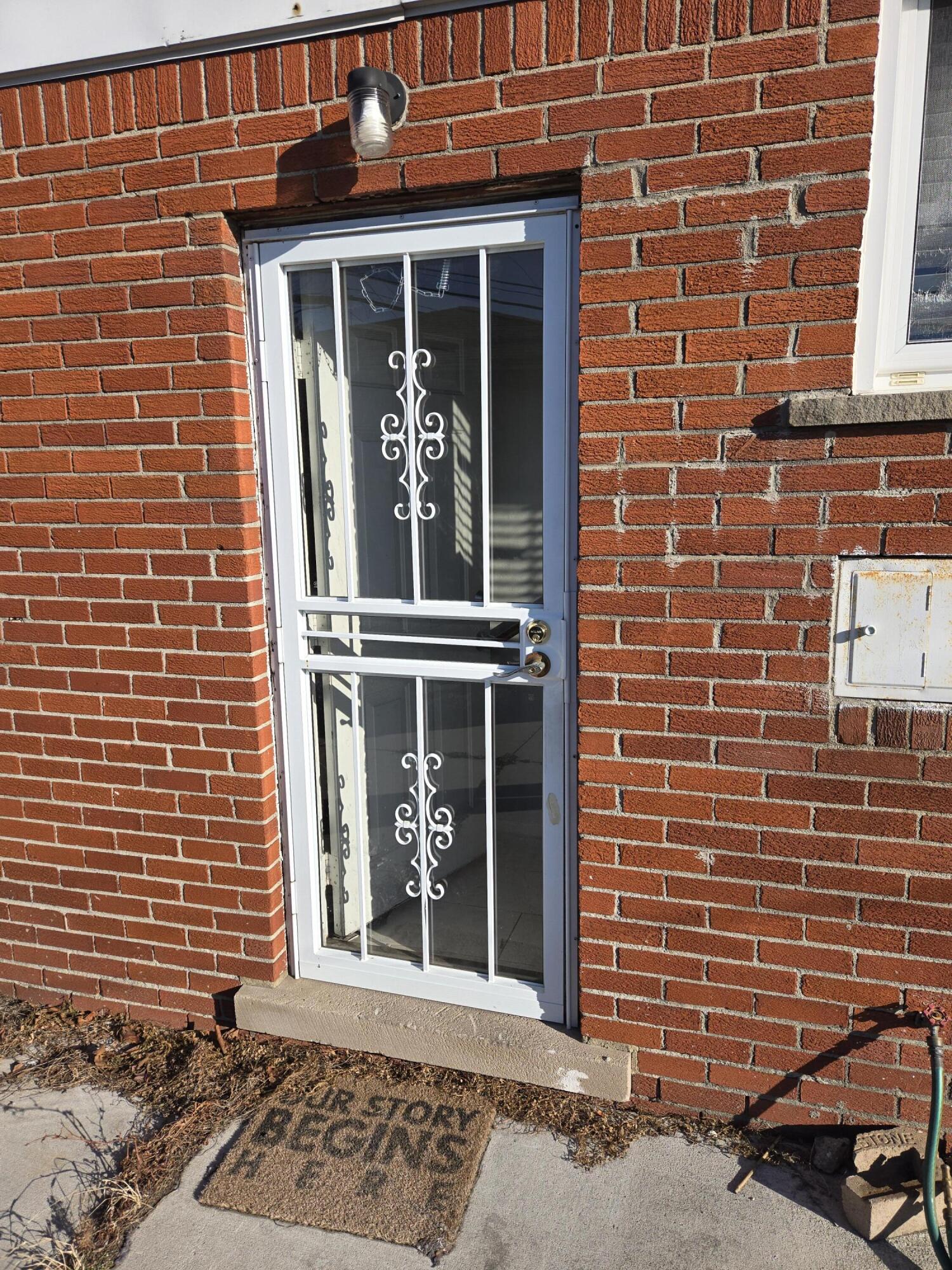 27294 West Pleasant Ridge Drive Dearborn Heights, MI 48127 - Photo 20 of 35 20251221_140343