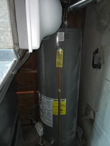 $1,900 | 27294 West Pleasant Ridge Drive, Dearborn Heights, MI 48127