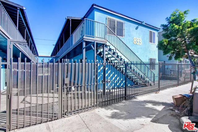 $1,695 | 829 East 108th Street, Unit 5, Los Angeles, CA 90059