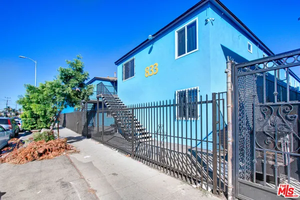 $1,695 | 829 East 108th Street, Unit 5, Los Angeles, CA 90059