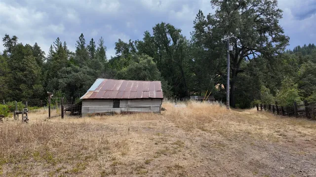 a view of a entryway