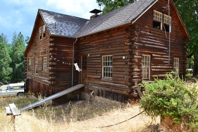 a view of outdoor space with trees