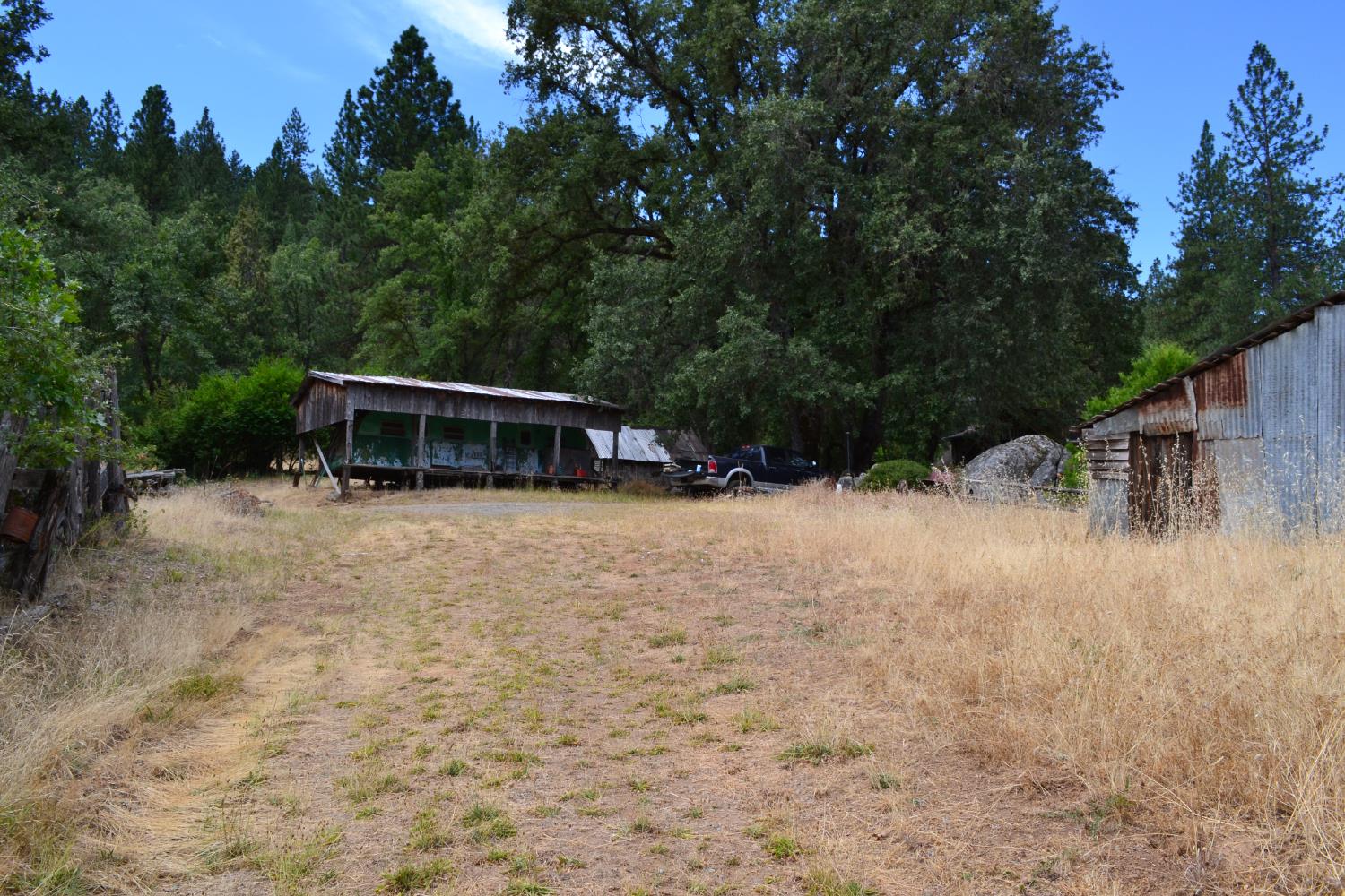 8600 Lodestone Road Somerset, CA 95684 - Photo 52 of 63 a backyard of a house with lots of green space