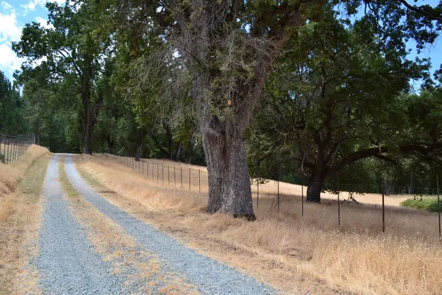 $429,000 | 8600 Lodestone Road, Somerset, CA 95684