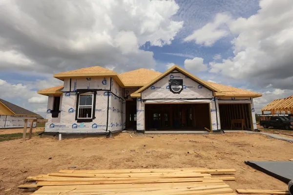 $399,999 | 220 Dunovant Drive, Sealy, TX 77474