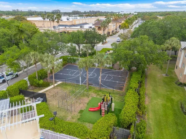 $415,000 | 9925 Northwest 57th Manor, Coral Springs, FL 33076