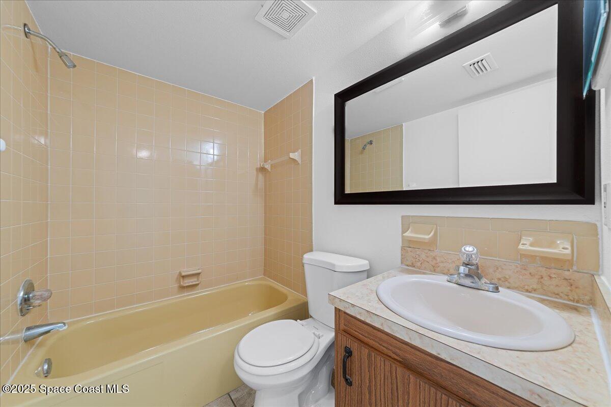 1225 North Wickham Road, Unit 814 Melbourne, FL 32935 - Photo 14 of 25 Guest Bathroom