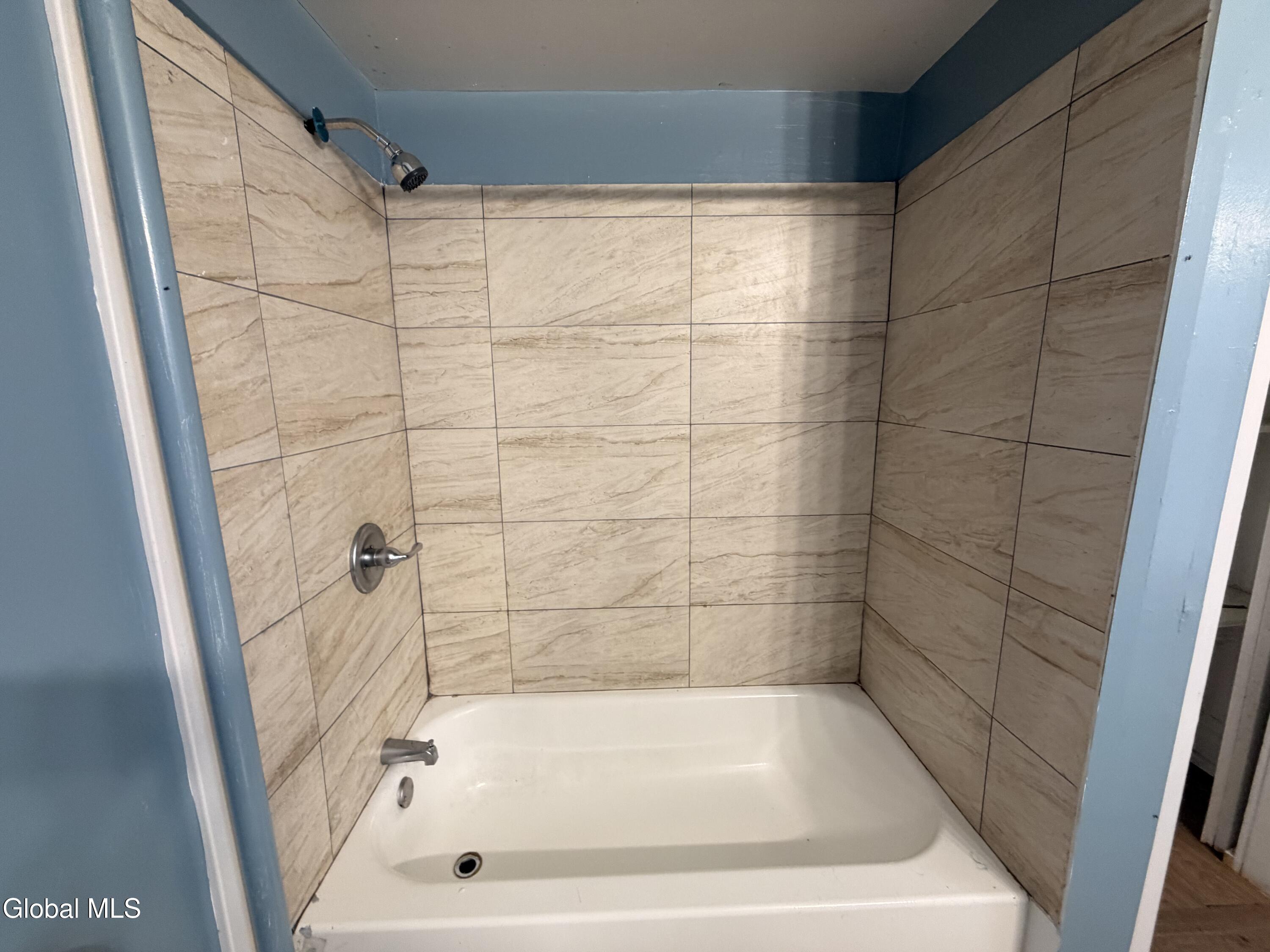 18 Swan Street, Unit DOWN Amsterdam, NY 12010 - Photo 12 of 17 IMG_2977