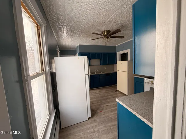 $1,200 | 18 Swan Street, Unit DOWN, Amsterdam, NY 12010