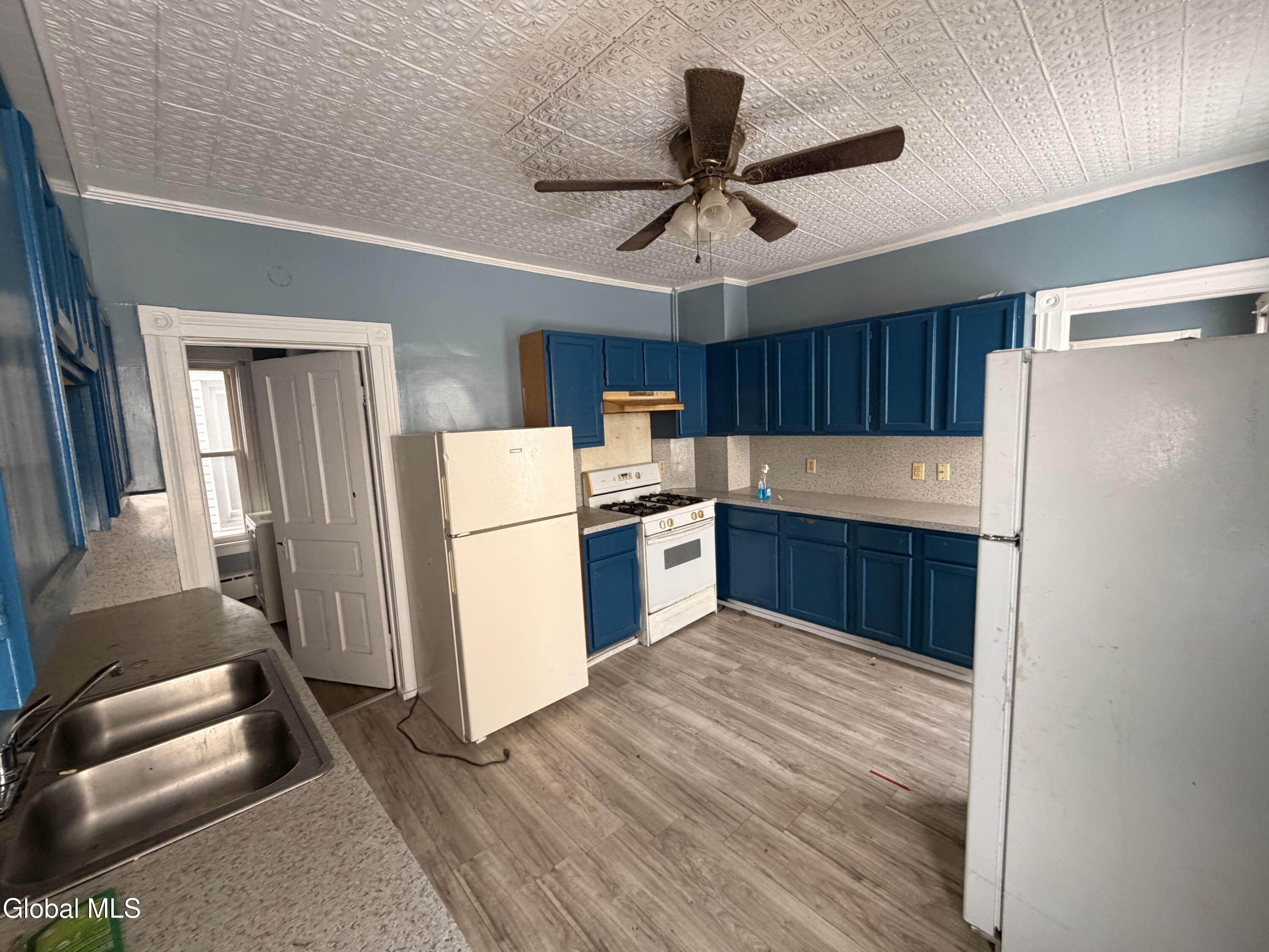 18 Swan Street, Unit DOWN Amsterdam, NY 12010 - Photo 9 of 17 IMG_2970