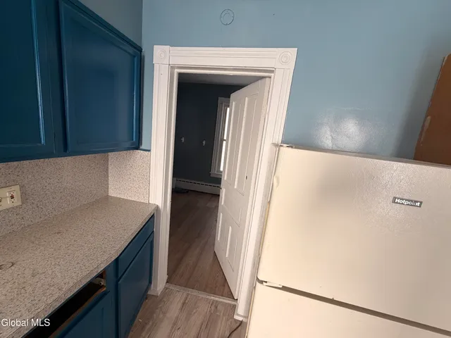 $1,200 | 18 Swan Street, Unit DOWN, Amsterdam, NY 12010