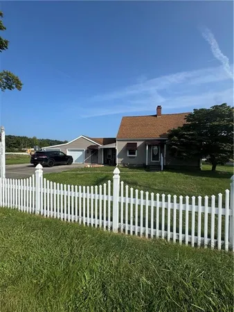 $985 | 204 Meason Street, Connellsville, PA 15425