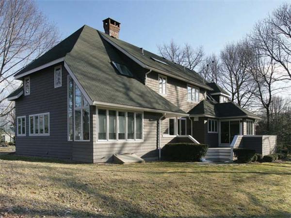 54 Hilltop Road Brookline, MA 02467 - Photo 8 of 8