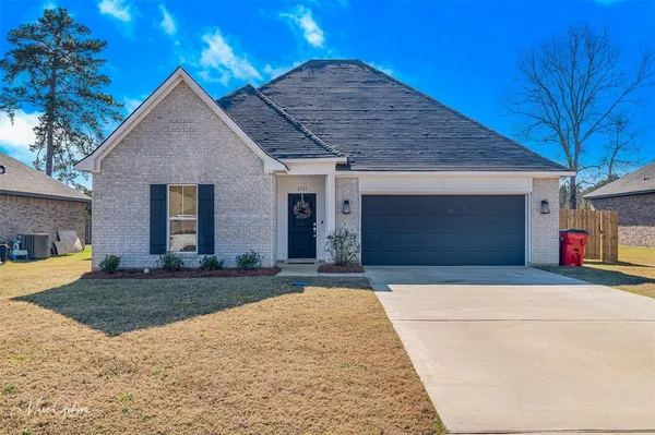 $267,900 | 1121 BAYOU BAY Court, Frierson, LA 71027