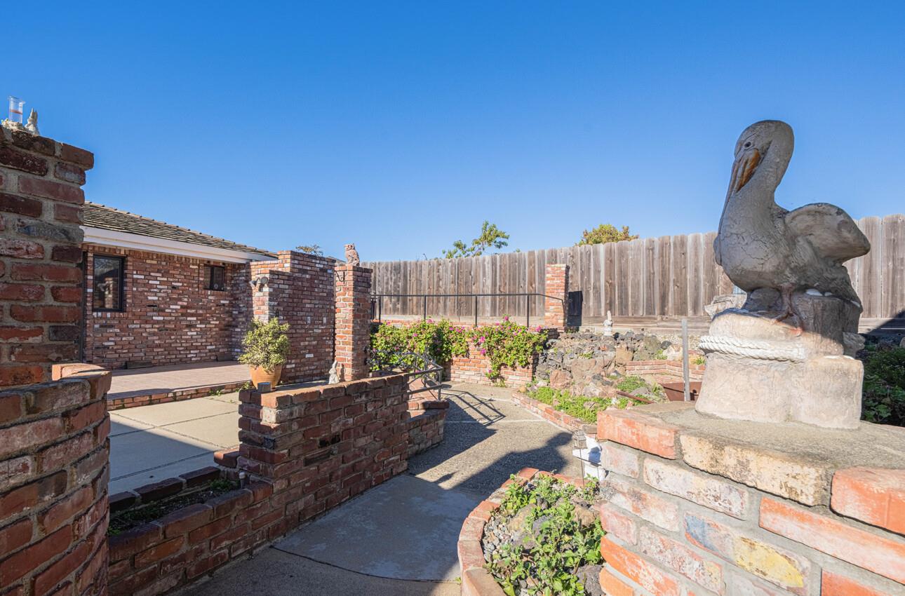 1527 Atherton Way Salinas, CA 93906 - Photo 29 of 64